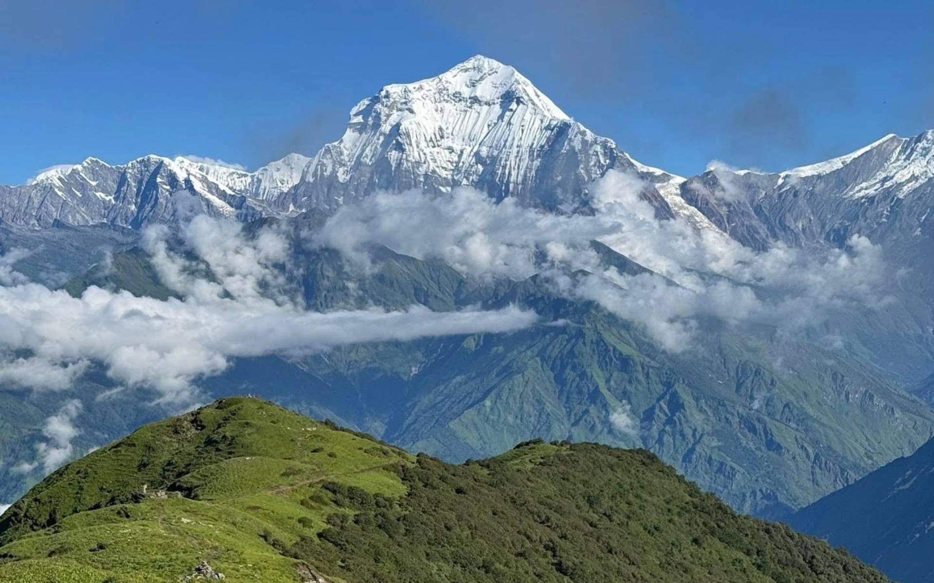 Twenty-Four Climbers Take Permits to Climb Mt Dhawalagiri