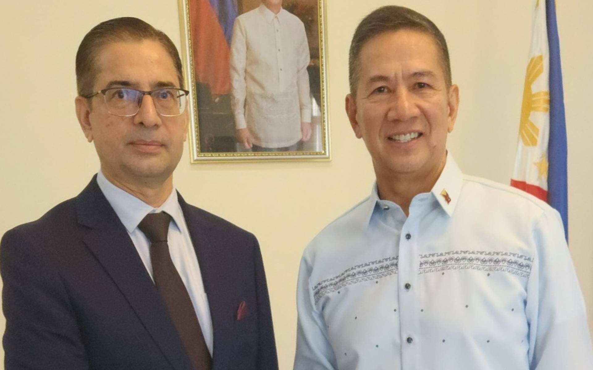 Ambassador Aryal Meets Philippine Ambassador in Oman