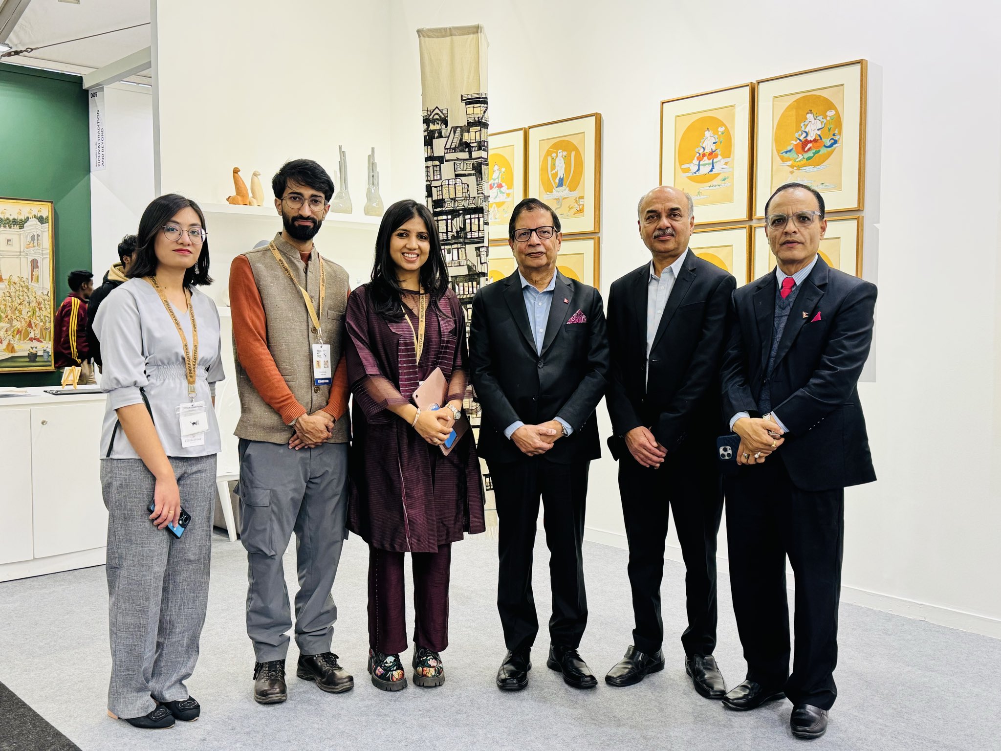 Ambassador Sharma Congratulates Danfe Arts at India Art Fair