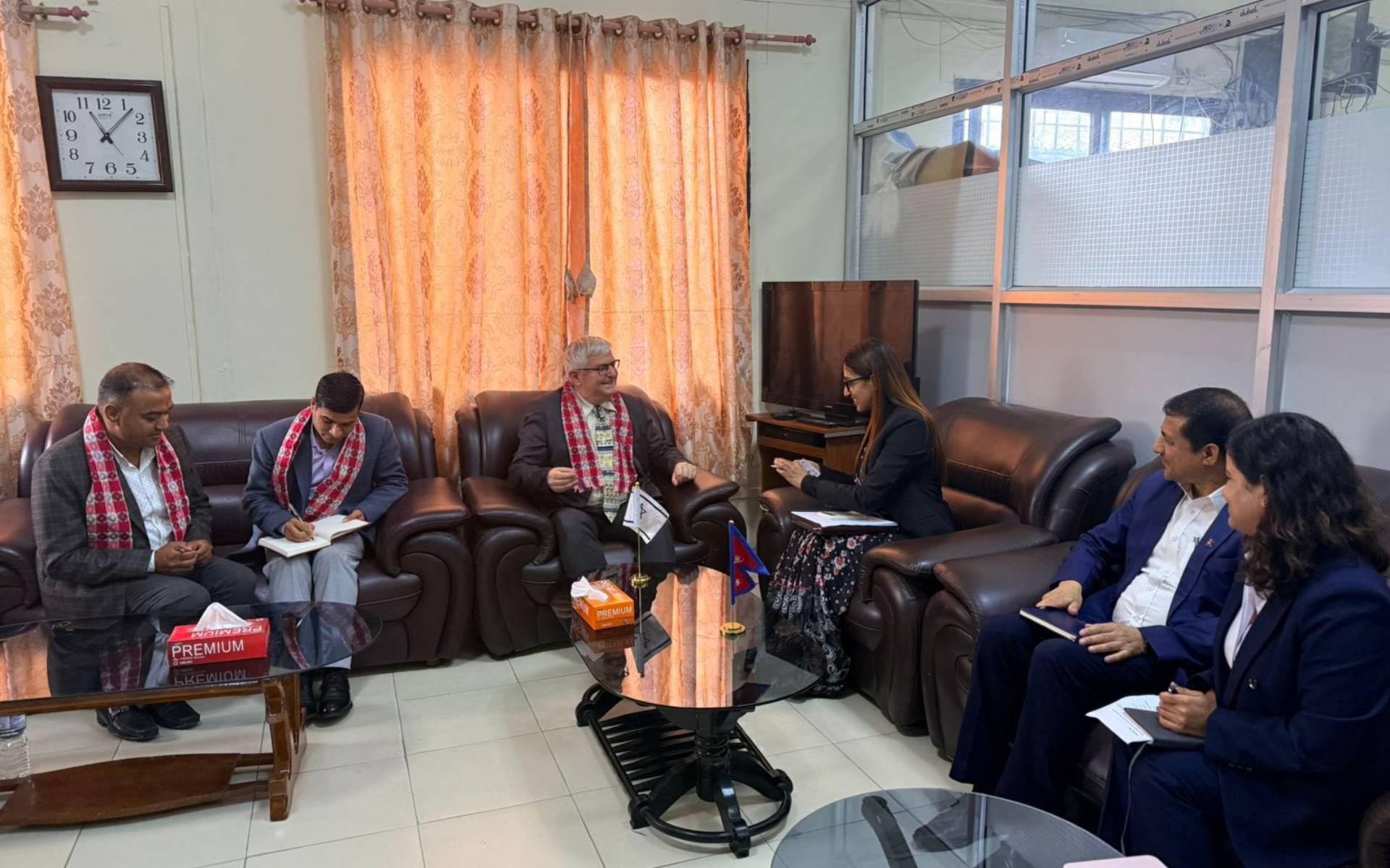 Israeli Ambassador Bass Meets Director General of Department of Foreign Employment