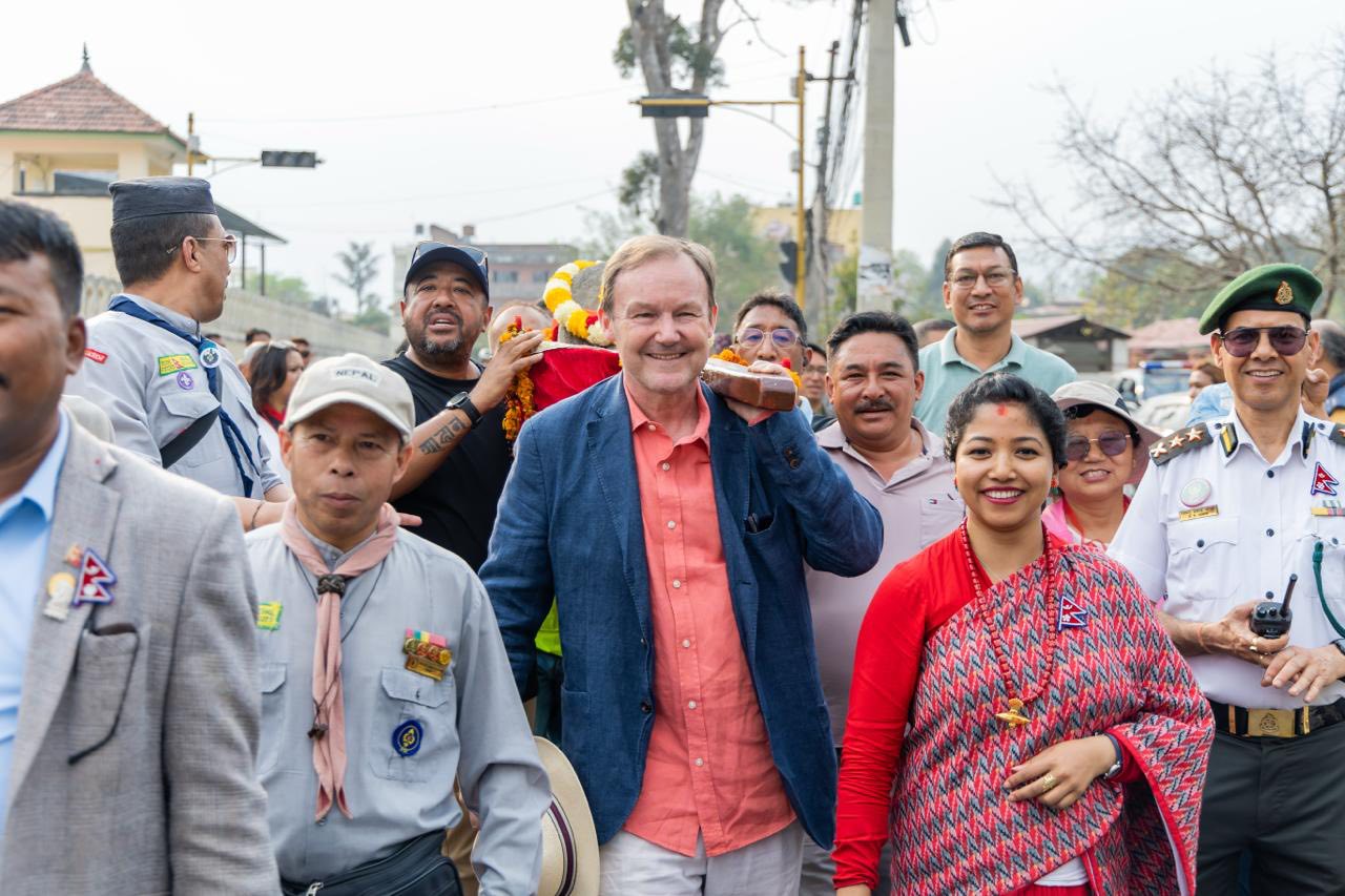 UK Ambassador Fenn Takes Part in the Homecoming of the 13th Century Effigy