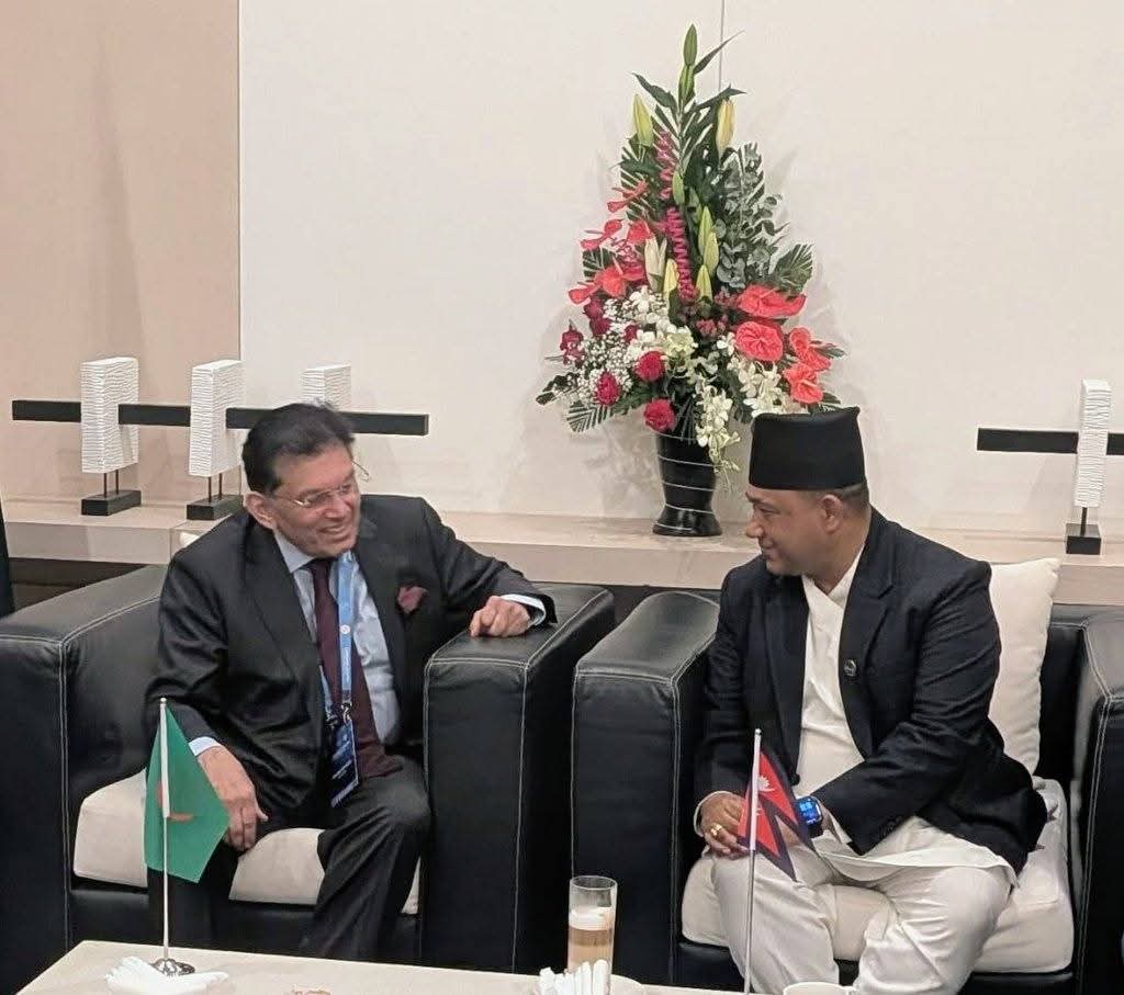 Nepal, Bangladesh Foreign Ministers Meet on Sidelines of Indian Ocean Conference in Mauritius