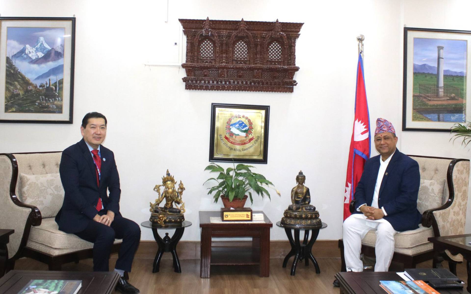 FAO Country Representative Ken Pays Courtesy Call on Foreign Affairs Minister Khanal