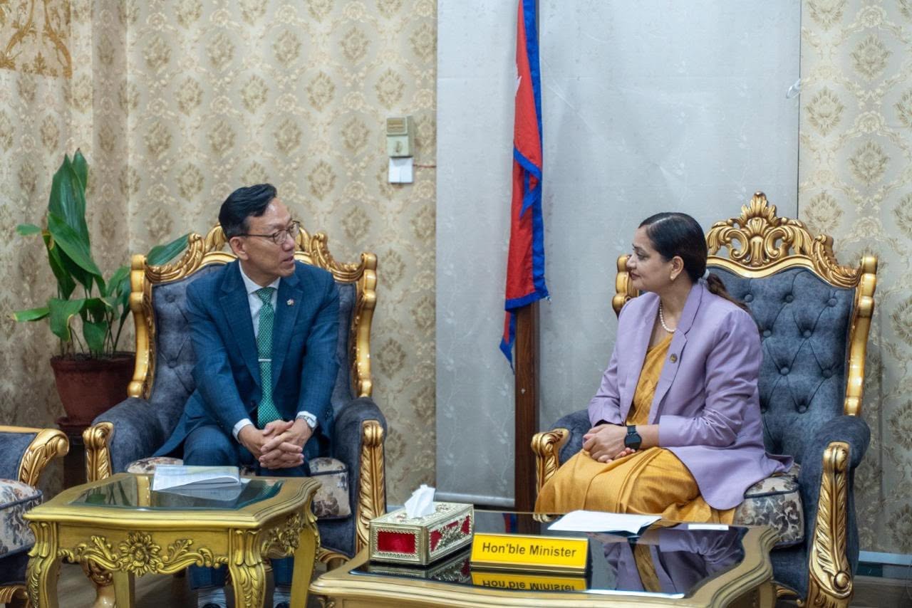 Korean Ambassador Park Pays Courtesy Call on Health Minister Mehta