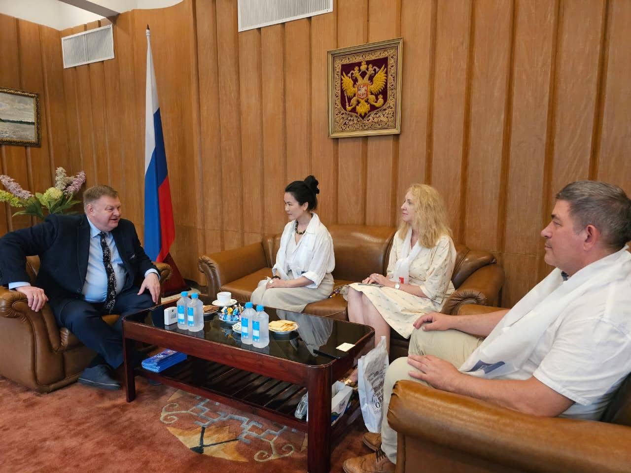 Russian Ambassador Surovtsev Meets with Delegation from the Russian Branch of ICOM
