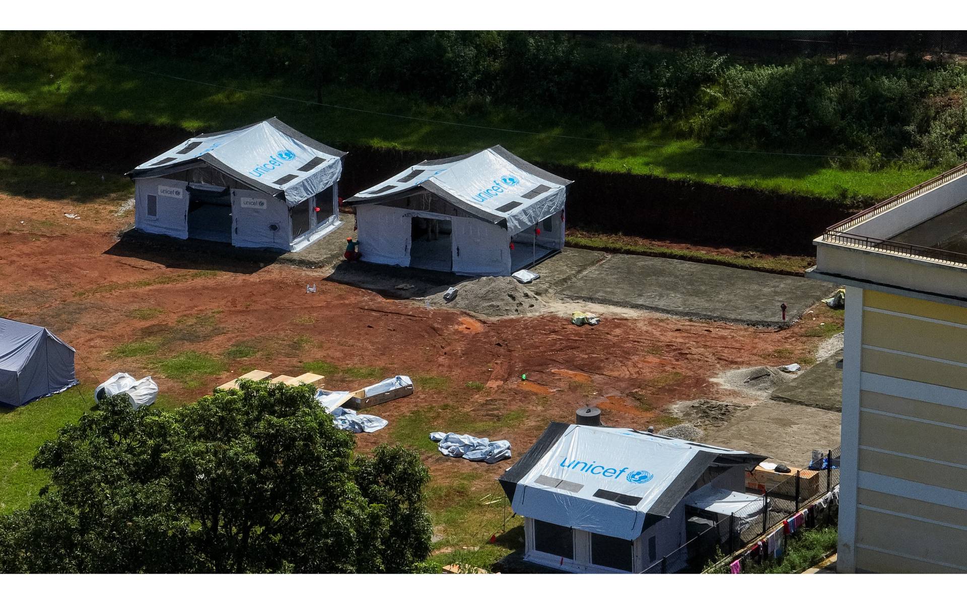 UNICEF Sets Up Temporary Learning Centres for Flood-affected Children 