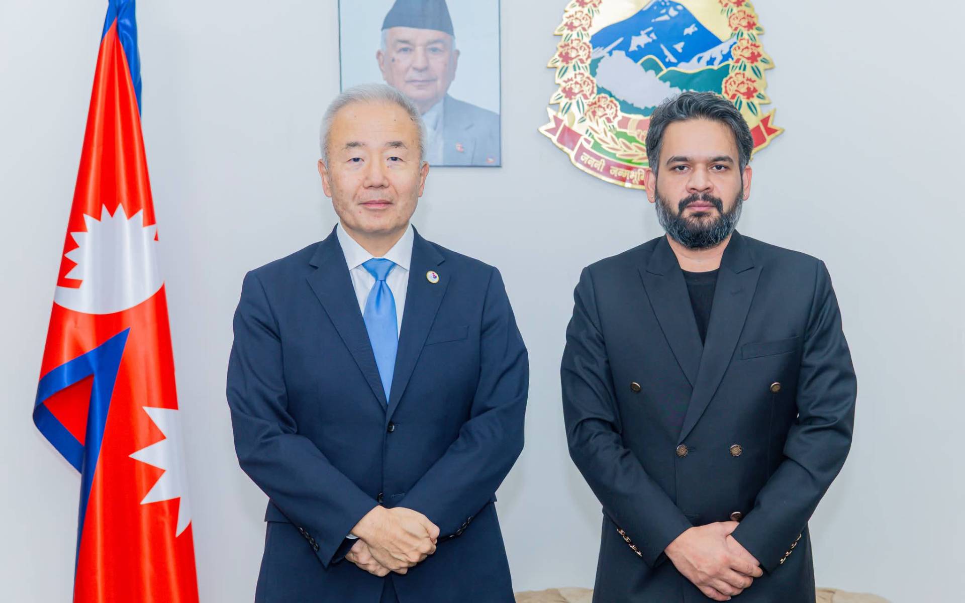 Japanese Ambassador Maeda Meets with Prime Minister Shah