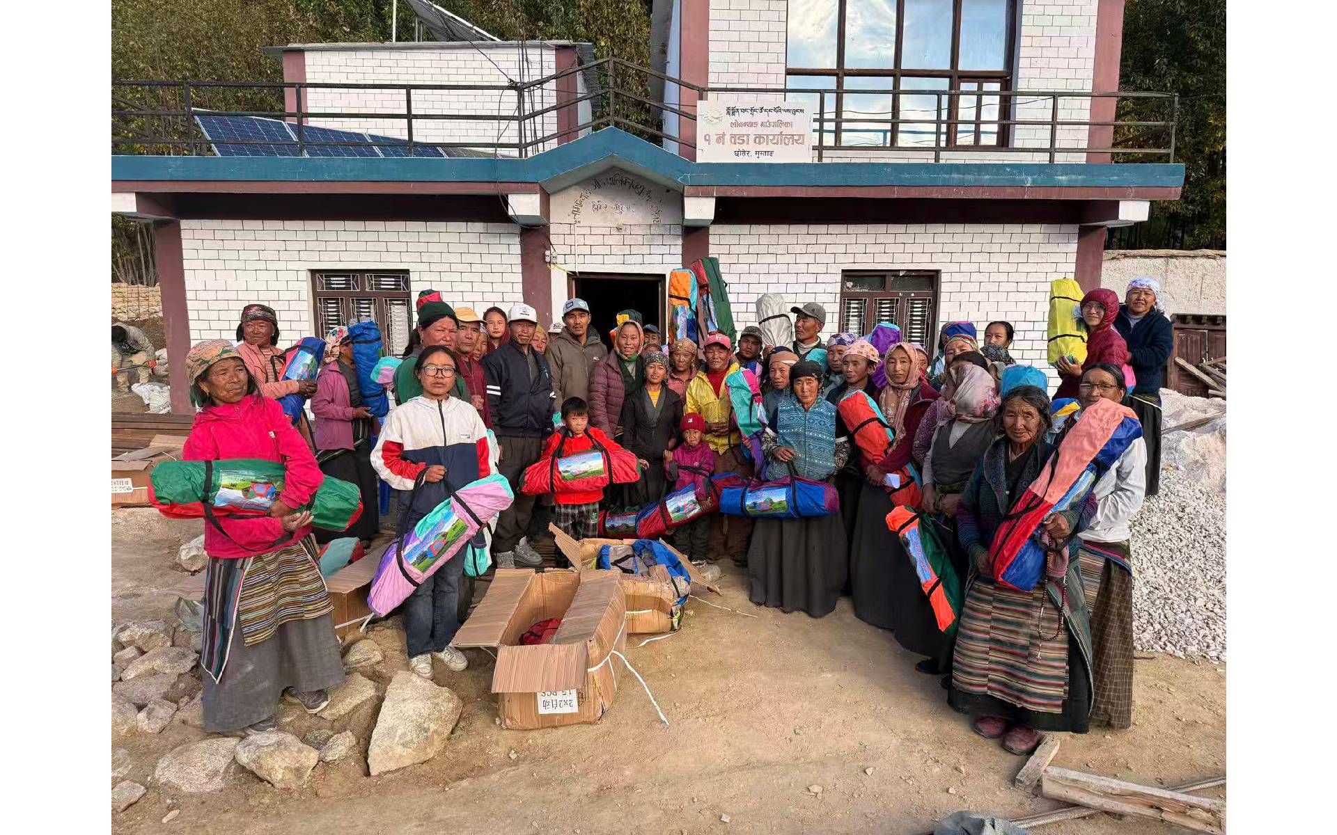 China Provides Emergency Relief Tents Earthquake-affected People in Lomanthang
