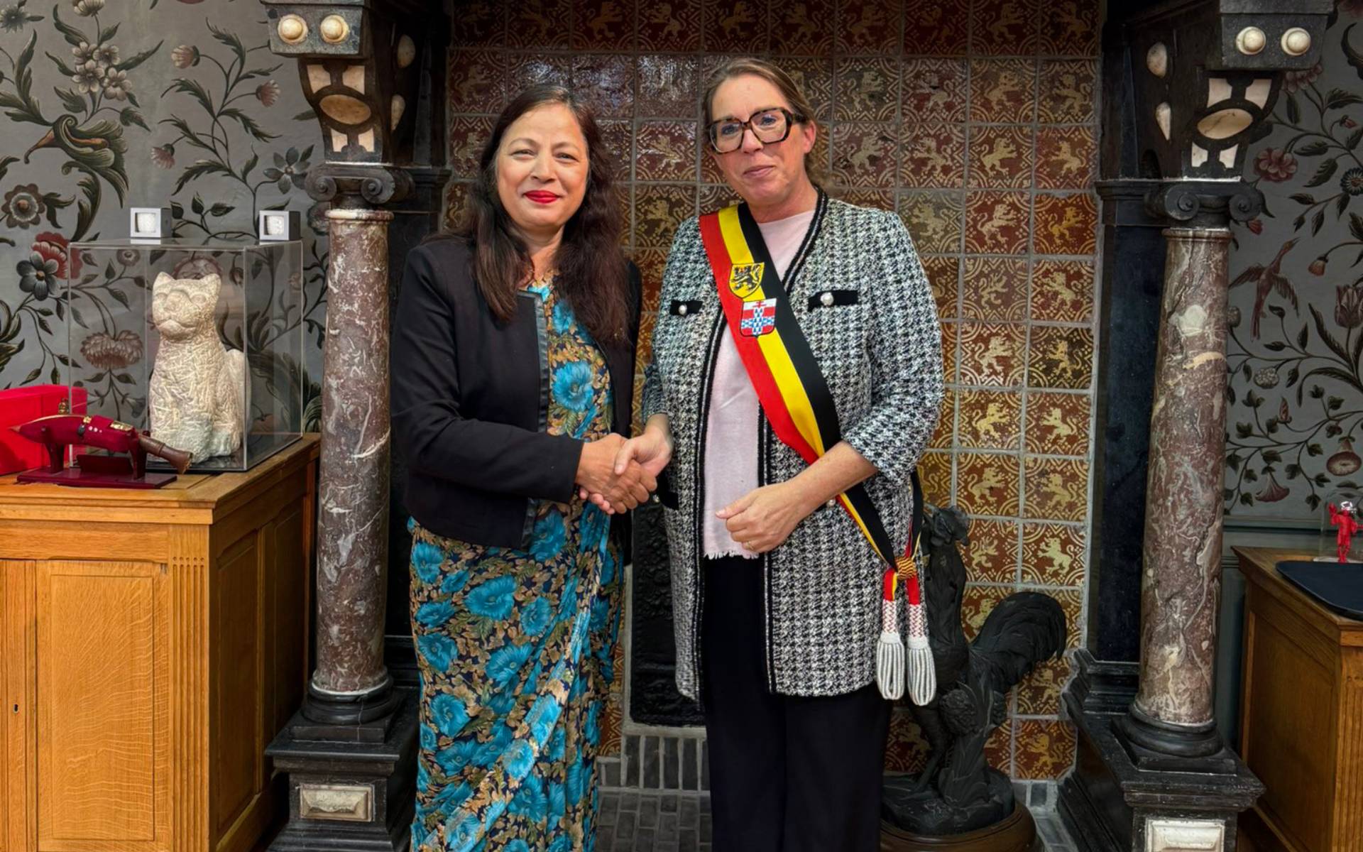 Ambassador Lamsal Holds Courtesy Meeting with Ieper Mayor Desomer